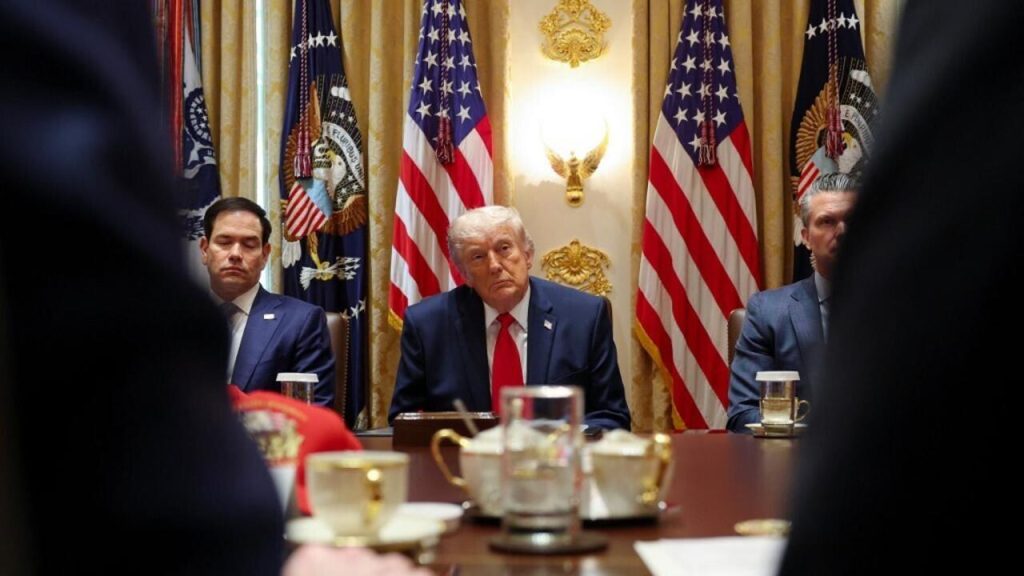Guerre au Moyen-Orient : les États-Unis frappent l’Iran, qui attaque une base américaine.