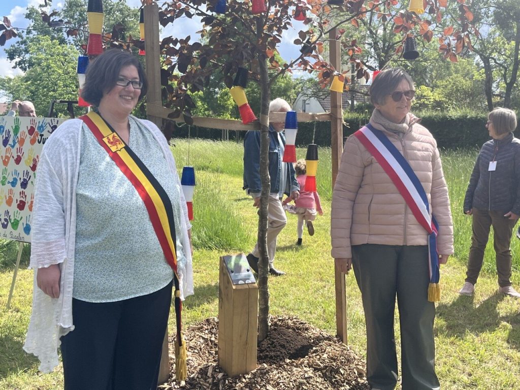 Seine-et-Marne : un arbre planté pour symboliser le jumelage avec une ville belge