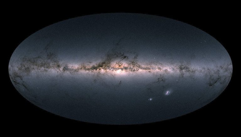 Gaïa réalise le premier relevé photographique du ciel pour cartographier les étoiles.