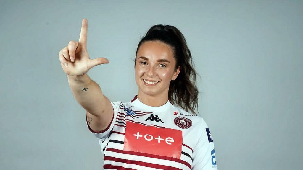 Lauréane Biville, blessée, rejoint Wigan pour un nouveau défi en Angleterre.
