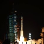 La Chine réussit l&rsquo;envoi de trois hommes vers la station spatiale Tiangong.