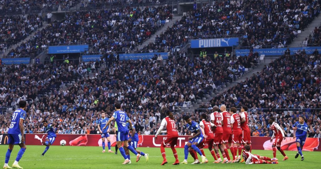 Record d’affluence au Vélodrome lors du match OM-Brest en Ligue 1 cette saison