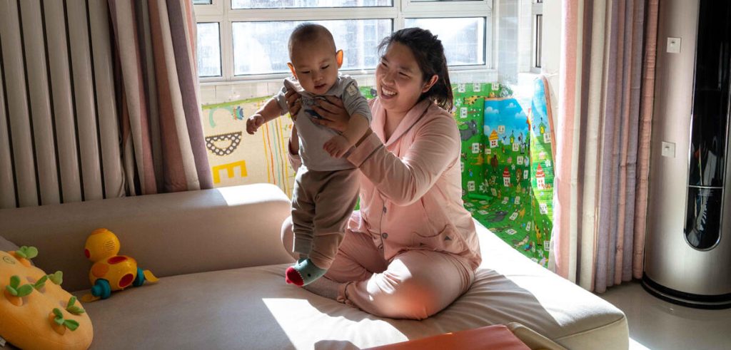 Chine : la GPA soulève des questions sur la définition de la parenté et des droits familiaux.