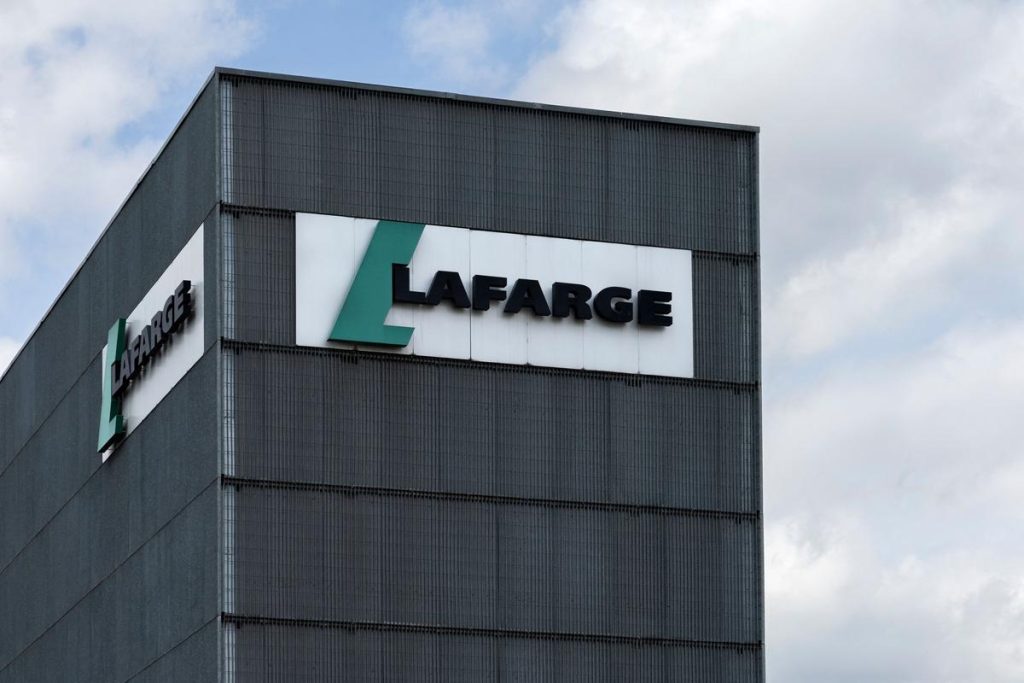 Financement du terrorisme : ex-dirigeants de Lafarge sous contrôle judiciaire en France