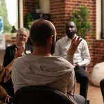 Dix ans après « Amoris laetitia », l&rsquo;Église face au défi de l&rsquo;accompagnement pastoral.