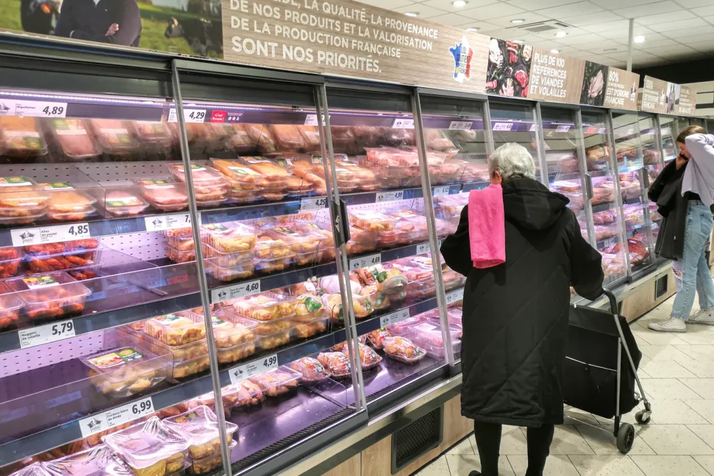 Alimentation : l’essor du « turbopoulet » dans les supermarchés et la restauration en France
