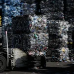 Recyclage : Emmanuel Macron propose une nouvelle consigne pour les plastiques en France