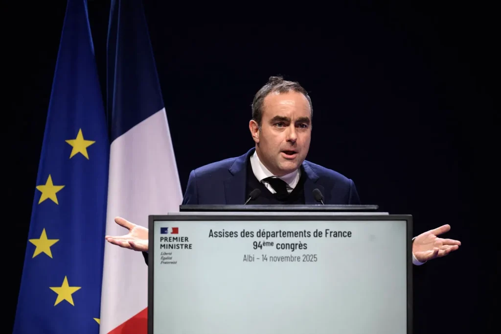 Le gouvernement français reporte le projet de loi sur l’allocation sociale unifiée.