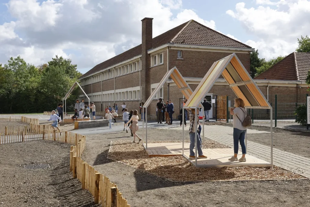 Vague de chaleur : la France accélère la rénovation thermique des écoles publiques.