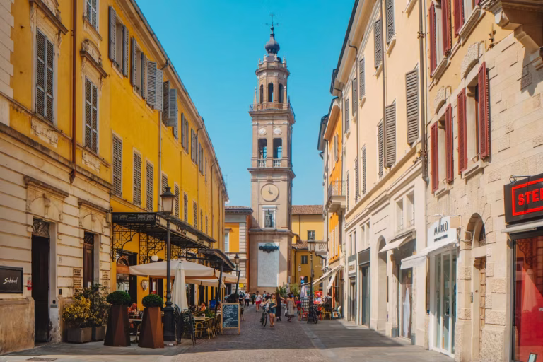 Parme, Italie : un centre culturel en pleine transformation et ses défis contemporains