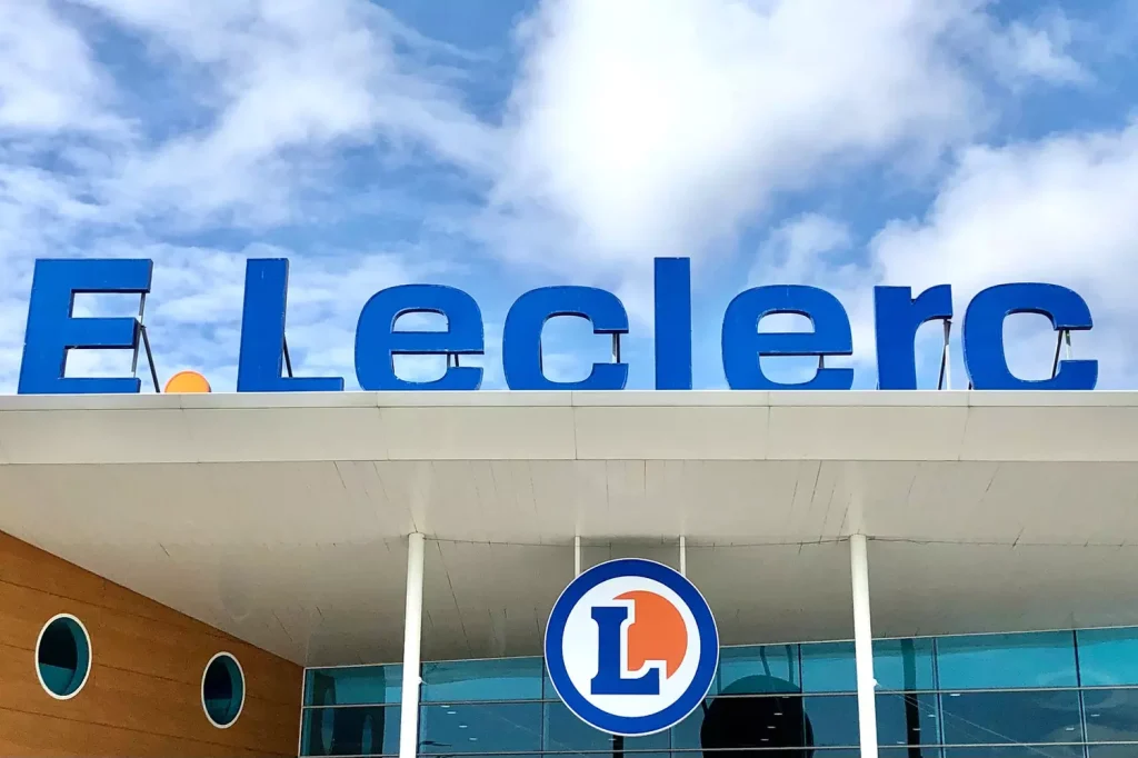 Salaire annuel d’un responsable de magasin Leclerc atteignant 100 000 euros en France.
