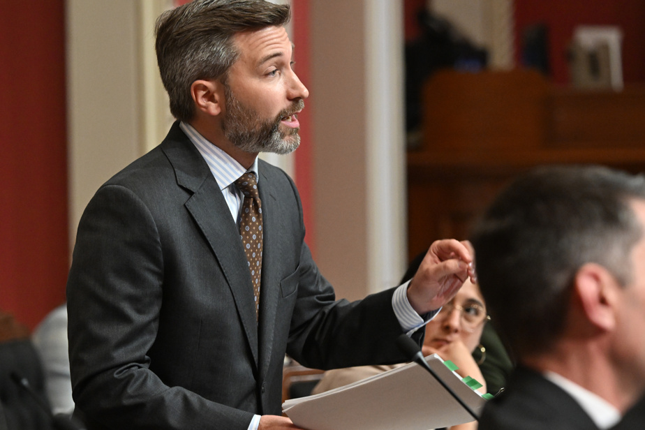 Rénovation et construction d’écoles : la CAQ favorise certaines circonscriptions, selon Nadeau-Dubois.