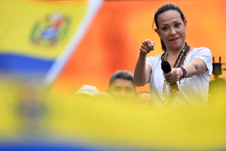 Maria Corina Machado se déclare candidate à l’élection présidentielle au Venezuela