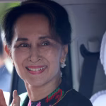 Aung San Suu Kyi continuera de purger sa peine sous assignation à résidence en Birmanie.