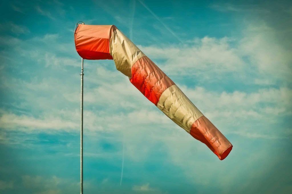 Comment le vent se forme-t-il et influence-t-il le climat quotidien en France ?