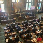 Conseil de Paris : vote d’un plan d’urgence de 20 millions d’euros pour le périscolaire, l’opposition demande des explications.