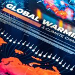 La Russie et les États-Unis utilisent la désinformation climatique comme arme stratégique.