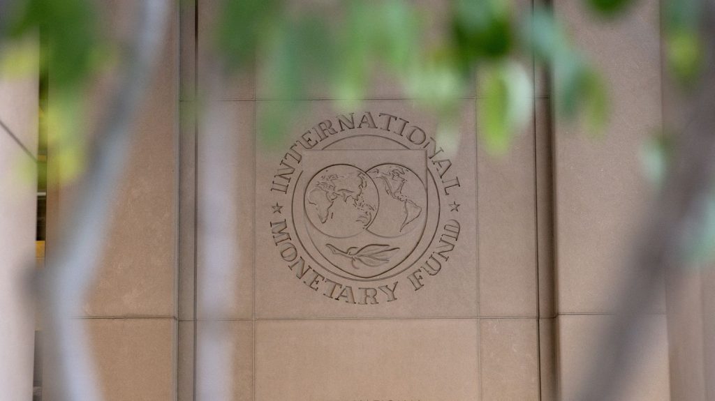Le FMI recommande à la France de réduire ses dépenses publiques pour stabiliser l’économie.