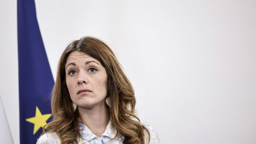 Sept décès liés à la vague de chaleur signalés par la porte-parole du gouvernement.