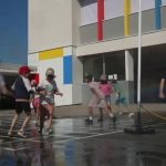Libourne investit dans l&rsquo;isolation des murs scolaires et des brumisateurs pour atténuer la chaleur.