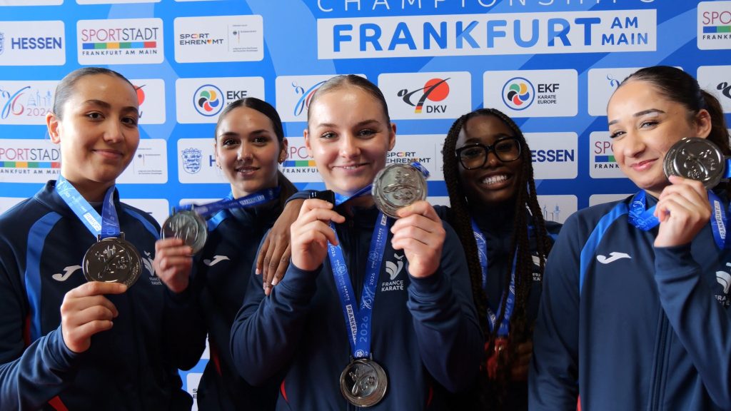 Les combattantes françaises obtiennent une médaille d’argent aux Championnats d’Europe à Francfort.