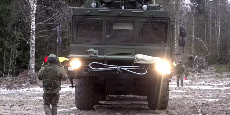 Guerre en Ukraine : Zelensky avertit d’une possible frappe de missile russe ce soir.