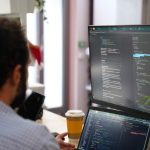 Cybersécurité et éthique : Défis pour les entreprises face aux nouvelles régulations.