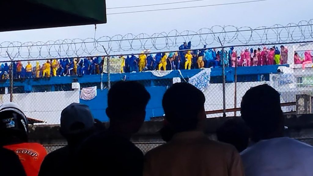 Des centaines de détenus prennent le contrôle d’une prison au Venezuela en dénonçant des tortures.