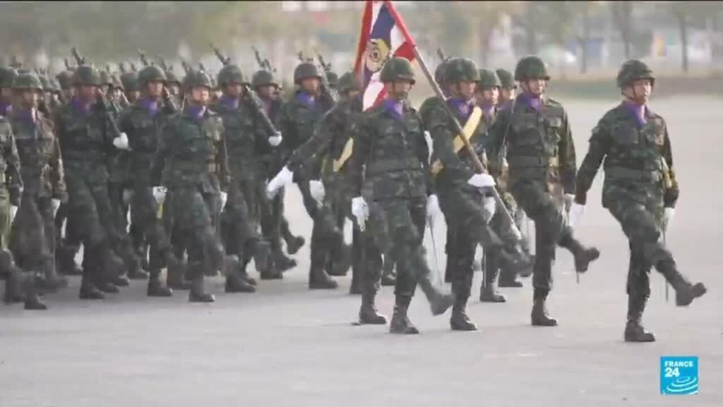 Législatives anticipées en Thaïlande : l’armée renforce son influence politique.
