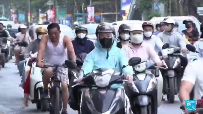 Le Vietnam renonce à l’interdiction des motos à essence face aux préoccupations des usagers.