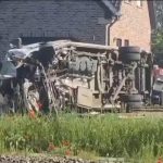 Belgique : un train percute un car scolaire, quatre morts dont deux enfants.