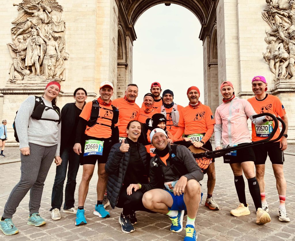 Marathon de Paris : des pompiers participent au raid aventure pour sensibiliser aux risques.