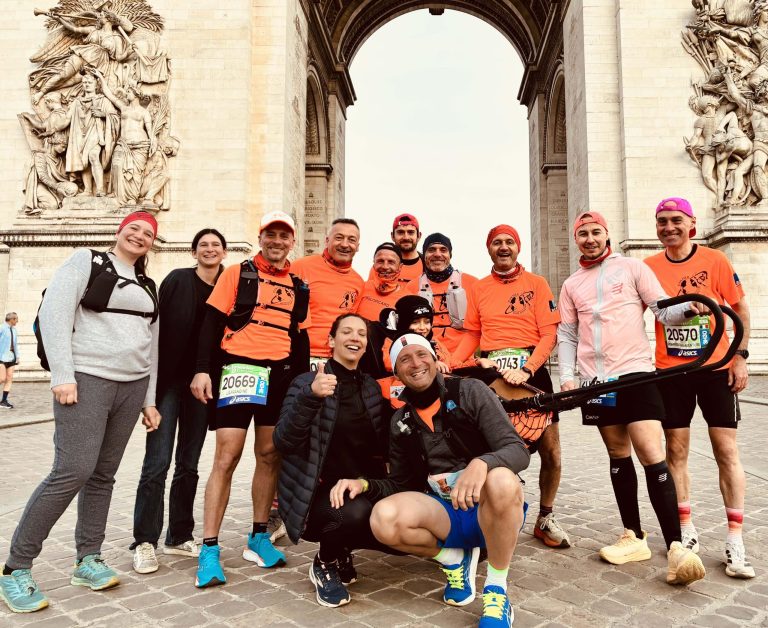 Marathon de Paris : des pompiers participent au raid aventure pour sensibiliser aux risques.