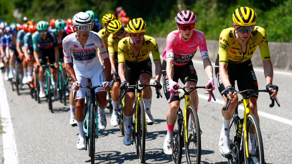 Classement général après la 17e étape du Tour d’Italie : coureurs et équipes en tête.