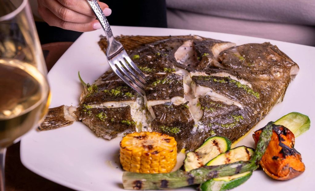 Le poisson de Noël : une tradition contestée pour la santé publique en Europe.