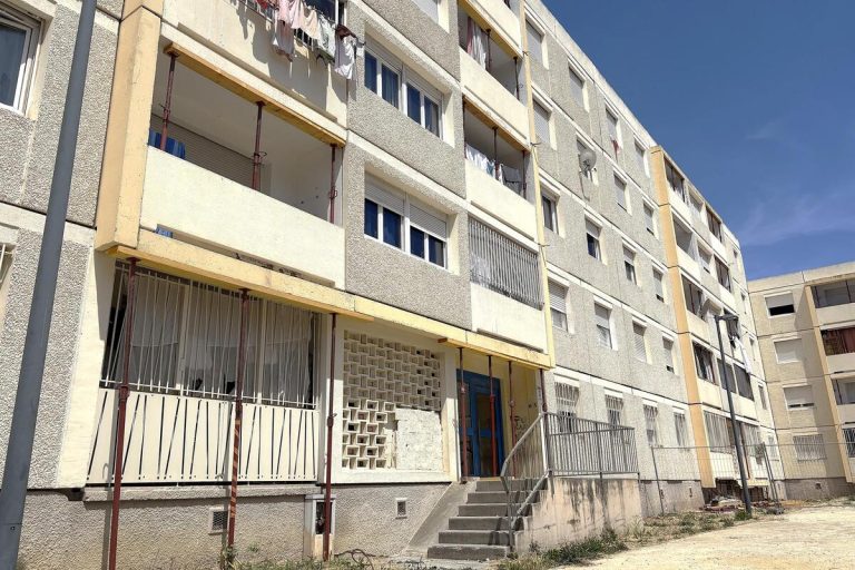 Effondrement d’un balcon à La Seyne : sécurité d’une cinquantaine d’appartements renforcée.