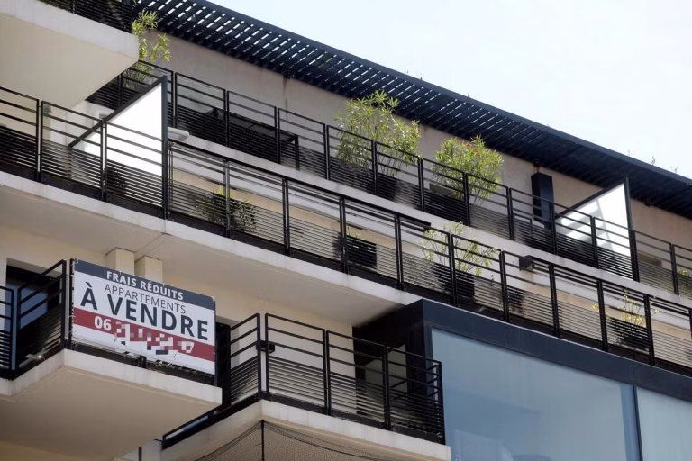 Menton : un marché immobilier contrasté entre forte demande et difficultés pour les habitants.