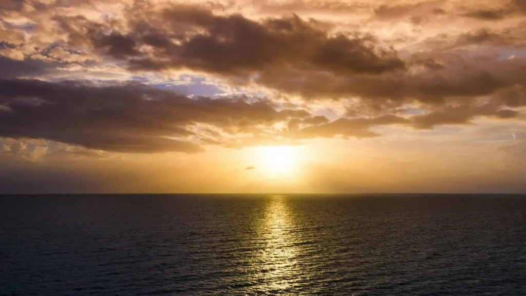 Couleur étrange observée par les satellites de la NASA au large des côtes atlantiques