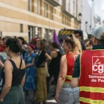Grève des aides à domicile et éducateurs en France pour des salaires insuffisants et manque de moyens.