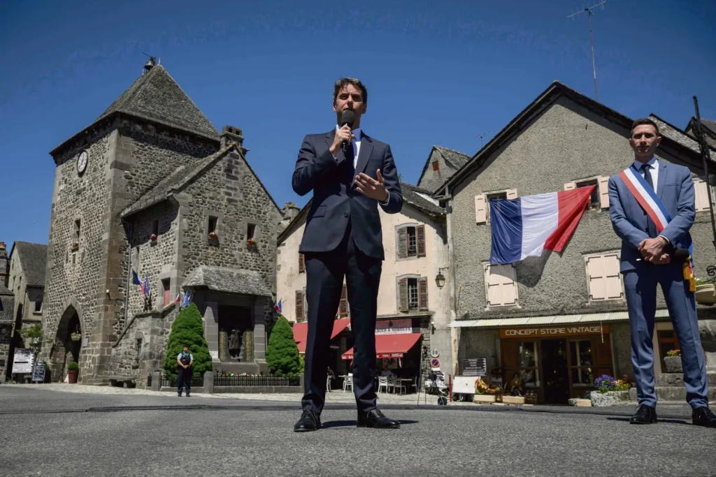 Présidentielle 2027 : Gabriel Attal aspire à rivaliser avec Édouard Philippe.