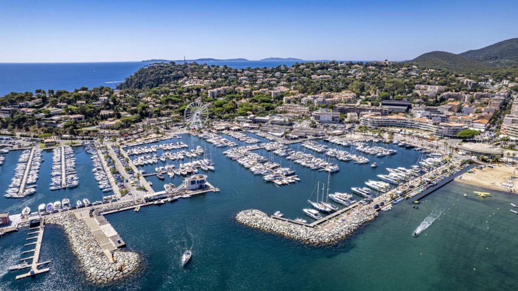 Affaire Cavalaire-sur-Mer : Anticor dénonce des irrégularités dans la gestion municipale.