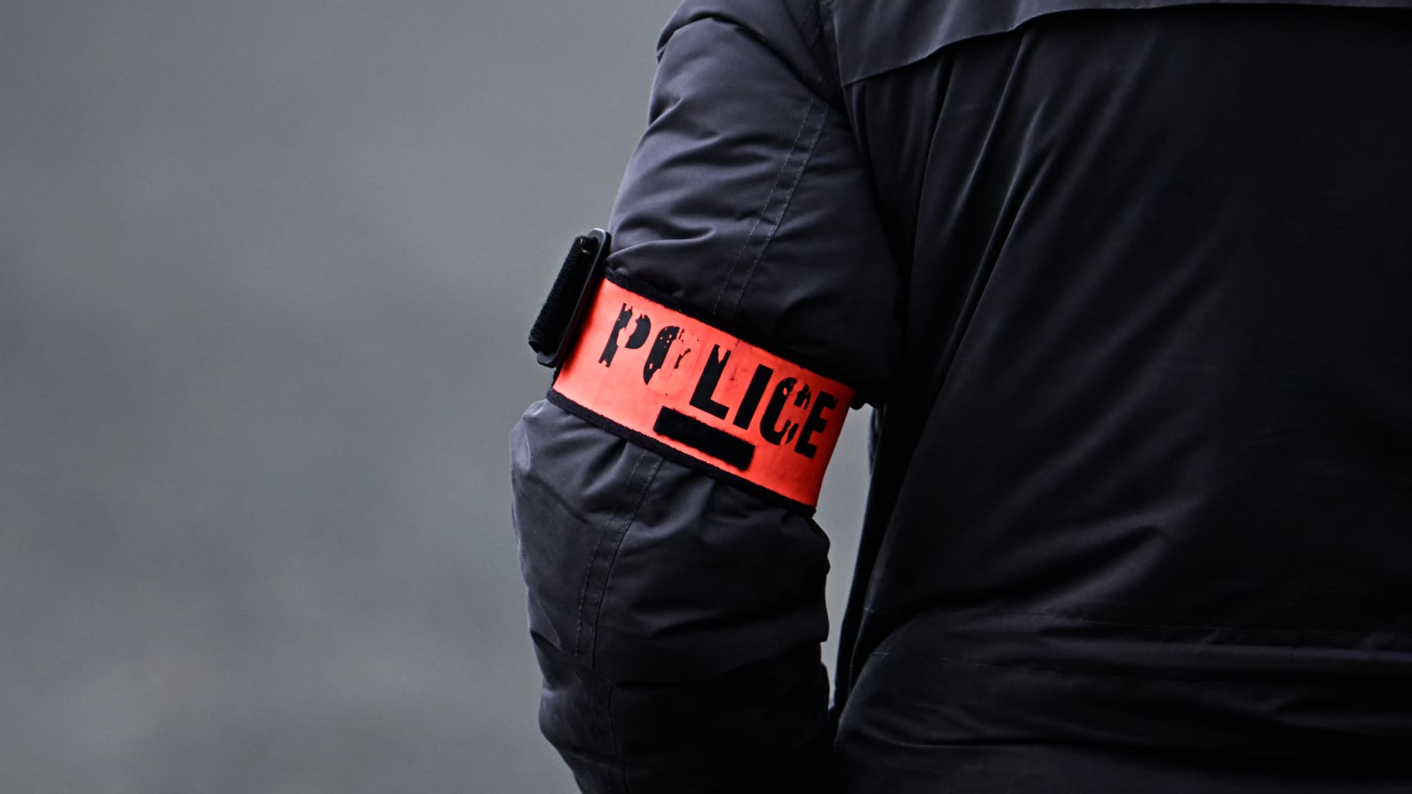 Un homme de 74 ans décède après avoir agressé des réparateurs de climatisation dans le Var.