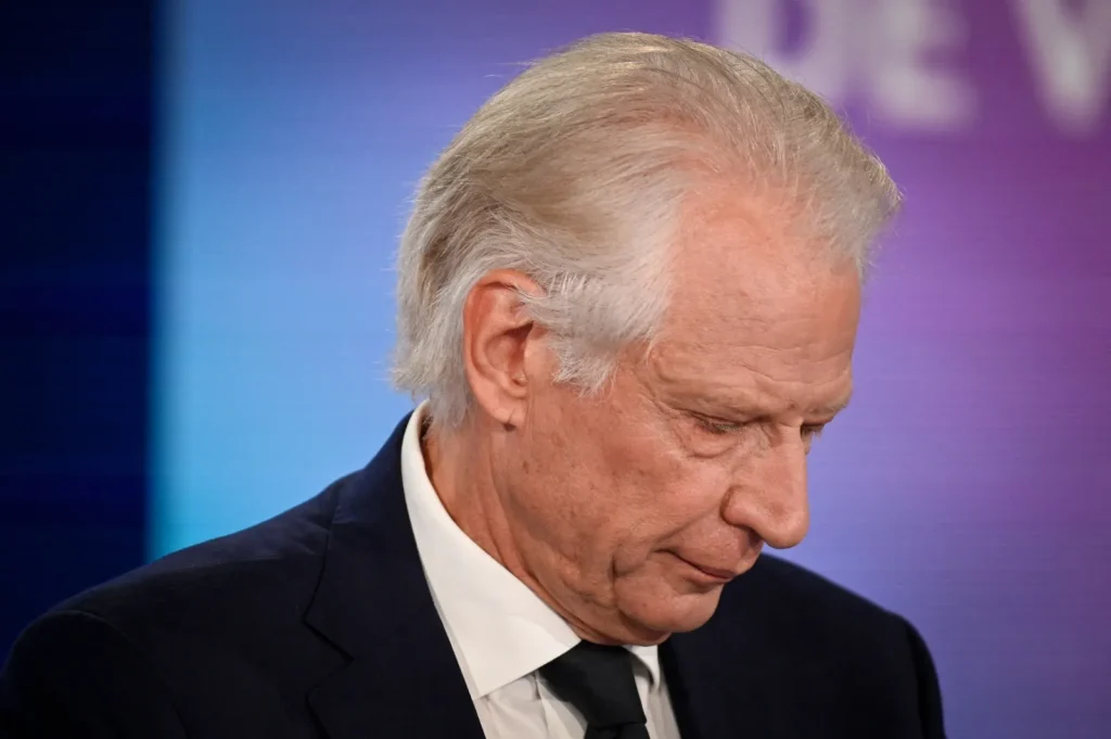Enquête du PNF : Dominique de Villepin soupçonné de recel de détournement de fonds publics.