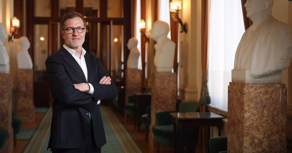 L’Institut Thomas More débouté en justice, Paul Magnette défend sa liberté d’expression