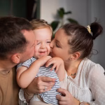 Mon enfant préfère un parent : analyse des relations familiales et des impacts psychologiques