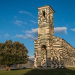 L’église classée Monument historique, construite selon la légende par des anges, en péril.