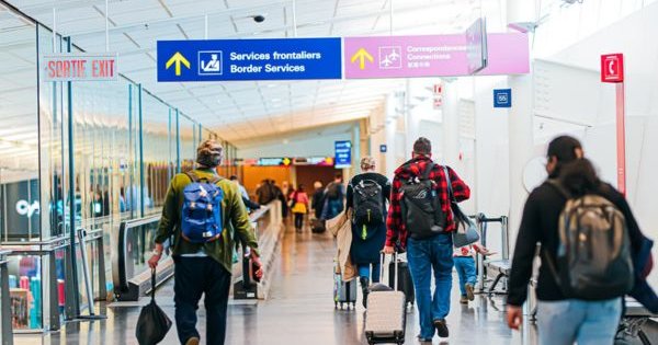 Projections de l’aéroport remises en question par l’absence d’évaluation d’impact.
