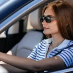 Amende pour les conducteurs portant des lunettes de soleil en voiture durant la canicule