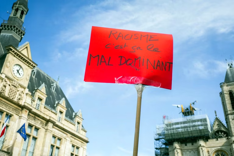 « Le concept universitaire de ‘racisé’ au cœur des débats en France sur l’identité »