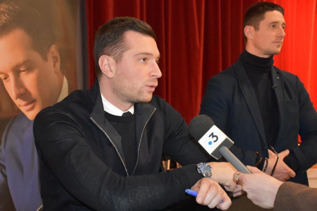 Jordan Bardella porte plainte contre un rappeur après des propos sur le racisme.